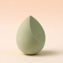 Makeup Sponge For Blending Liquid Foundations Powders And Creams (Multicolor  1 Pc)