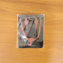 Traditional Floral Motif Necklace & Earring Jewelry Set – 2 Piece Set